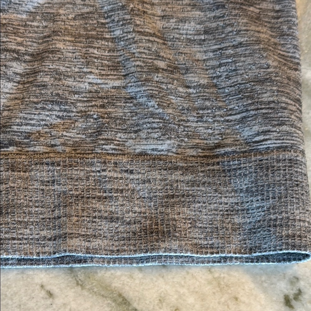 Athleta NWOT Gray Sleeveless Women's Top - Picture 6 of 6